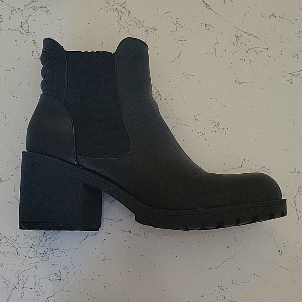 Dirty Laundry boots